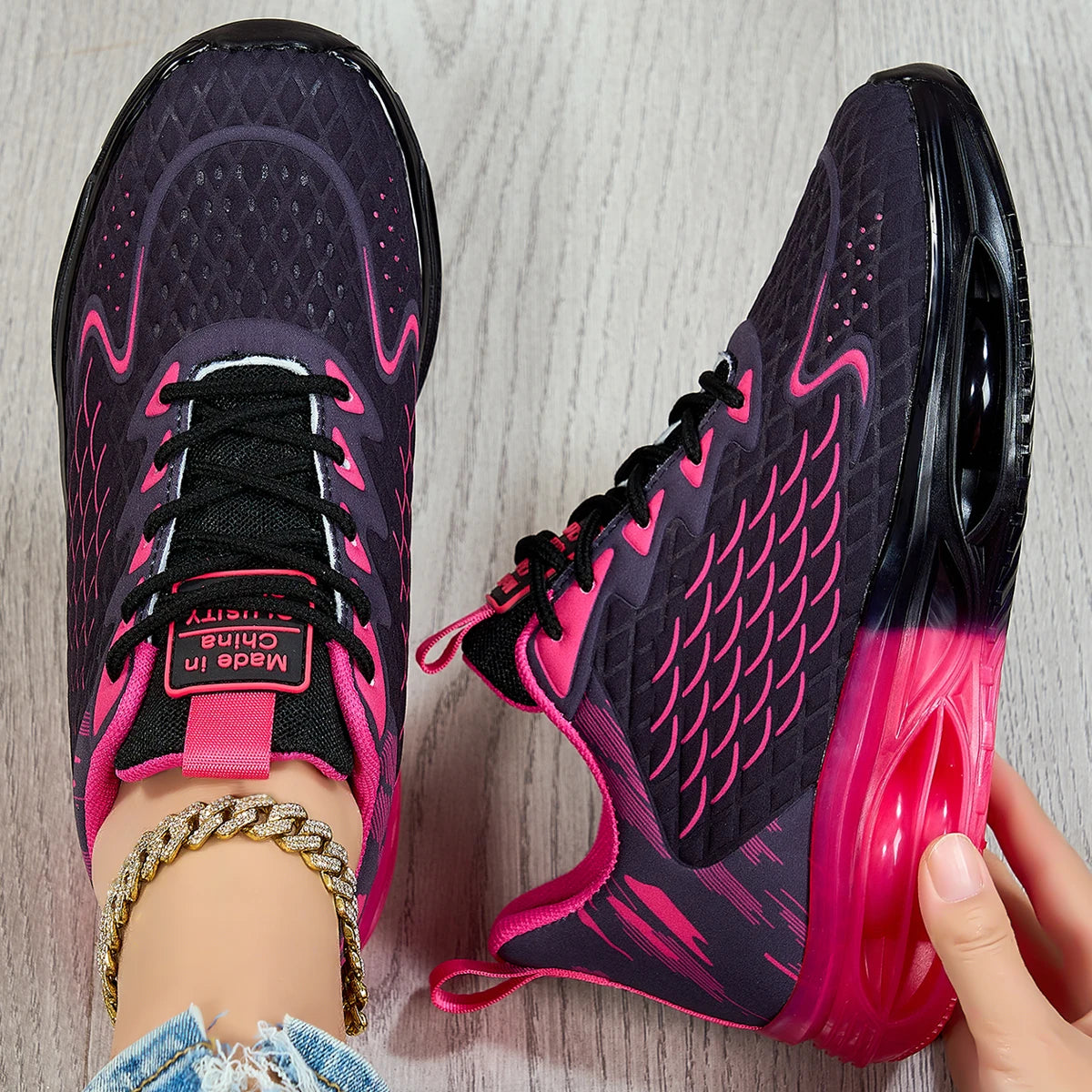 Women Gradient Scale Pattern Air Cushion Sneakers Breathable Flying Weave Mesh Shock Absorb Non Slip Lace Up Running Shoes Fashion Outdoor Gym Jogging Daily Casual Sports Footwear 2026 New