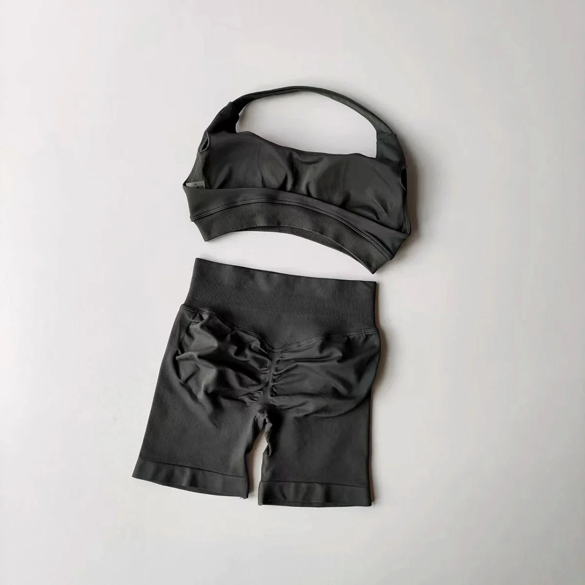 2 Pieces Yoga Suit for Women Seamless Fitness Gym Clothes Halter Sports Bra Matching Impact Shorts Workout Sets Gym Set Outfit