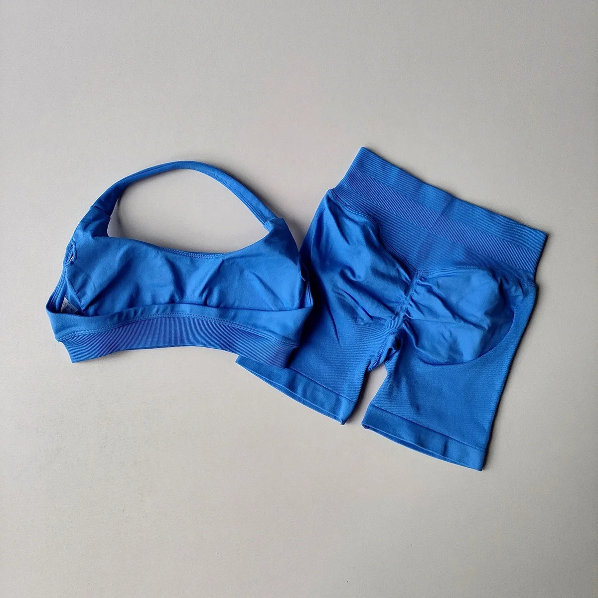 2 Pieces Yoga Suit for Women Seamless Fitness Gym Clothes Halter Sports Bra Matching Impact Shorts Workout Sets Gym Set Outfit